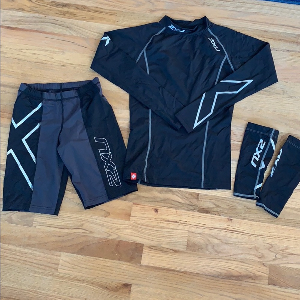 BRAND NEW! 2XU Compression Gear!
